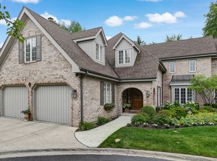 20 Tartan Ridge Rd, Burr Ridge, IL 60527
