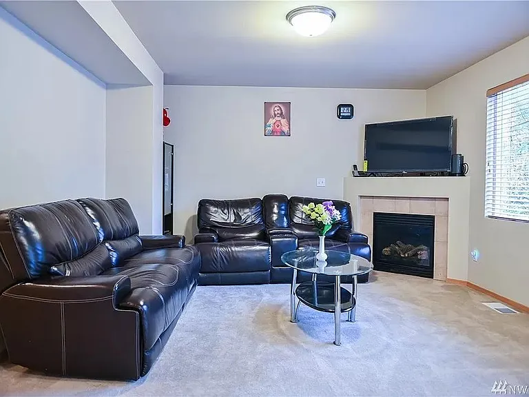 2504 156th Pl SW — Photo 3