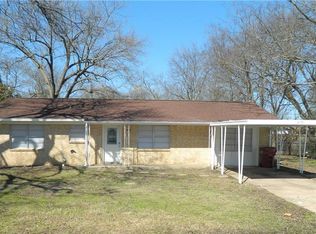 310 E College St, Leonard, TX 75452