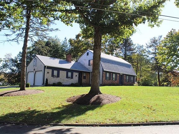 2nd image of 25 Kirkbrae Dr