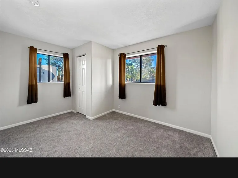 6425 E Calle Dened — Photo 5