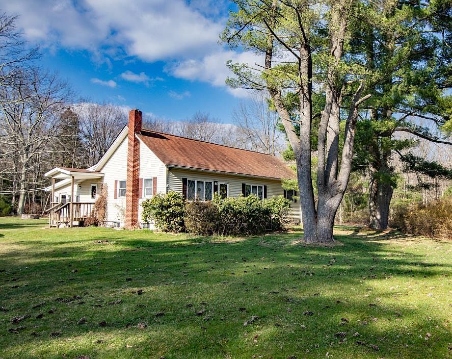 2417 Mountain Rd, Stroudsburg, PA 18360 | Zillow