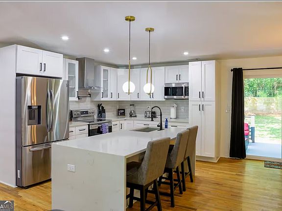 2nd image of 280 W Lake Dr NW