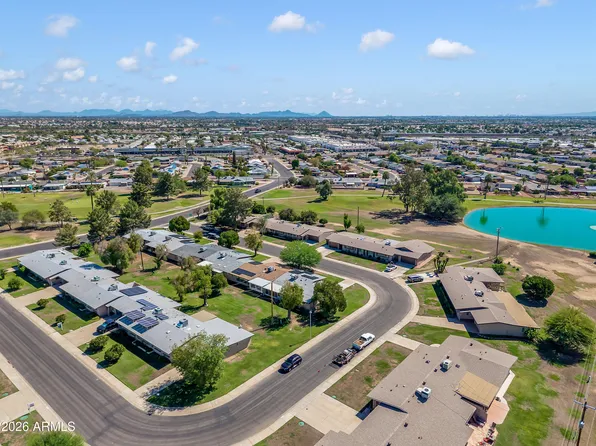 10024 W LAKEVIEW Circle S, Sun City, AZ 85351