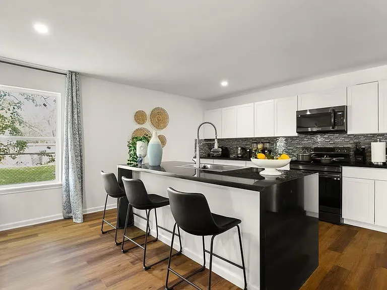 3516 Southmore Blvd — Photo 3