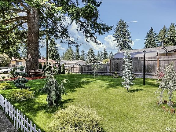 2nd image of 16917 18th Ave E