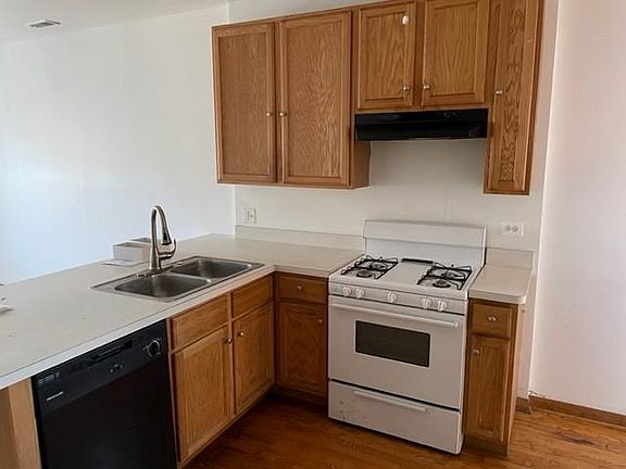 2nd image of 2434 W Flournoy St APT 2