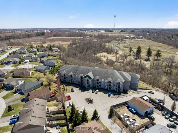 398 Van Buren St #209, North Grenville, ON K0G 1J0