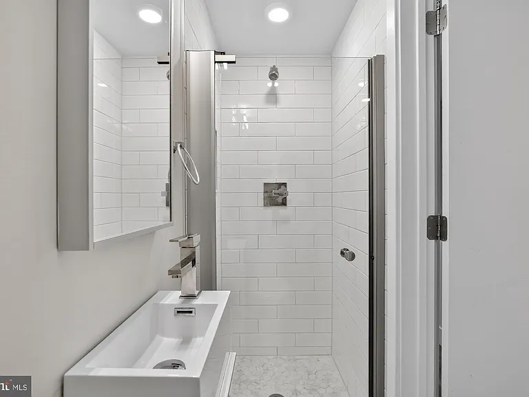 1702 Point Breeze Ave #C — Photo 9