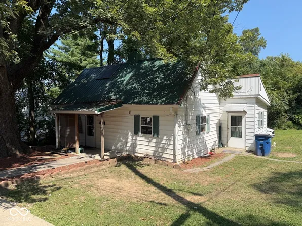 1328 F St, Bedford, IN 47421