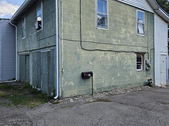 5th image of 309 Hepburn St