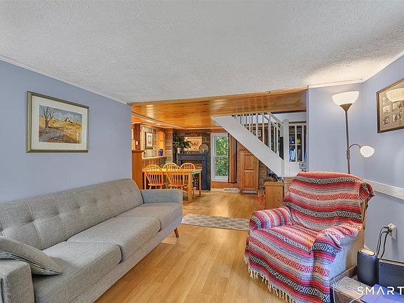 4th image of 33 Reynolds Drive