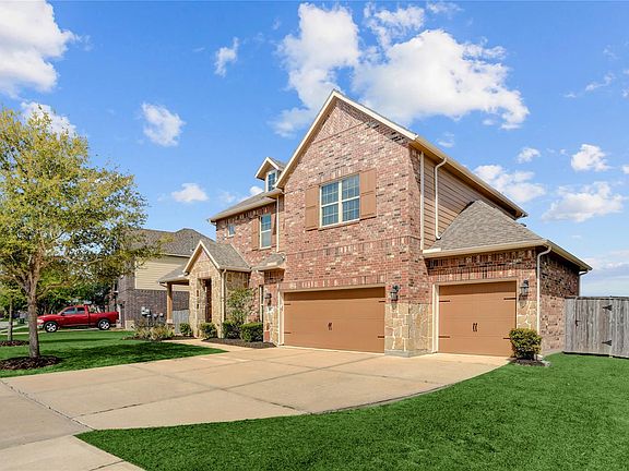 5th image of 9613 Eden Ridge Ln