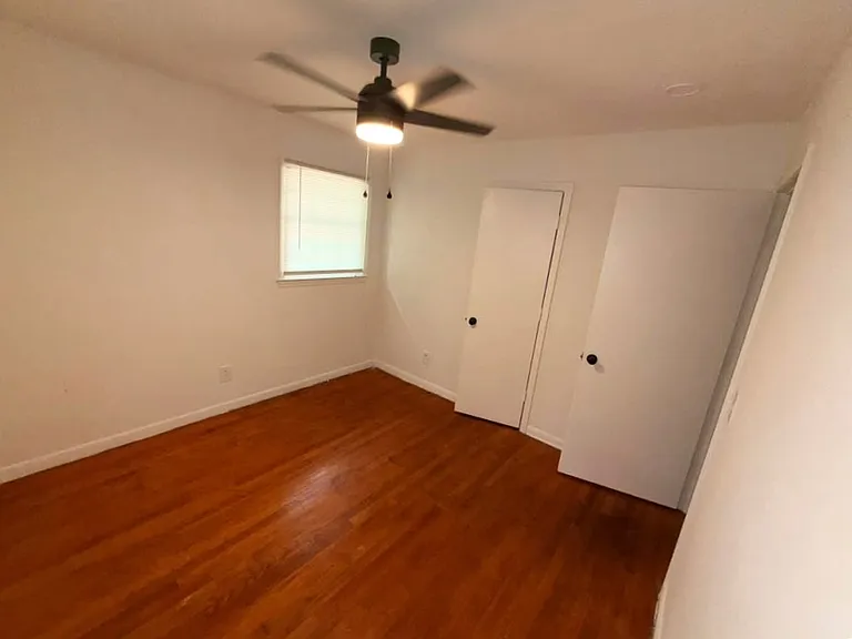 908 Woodale Cir — Photo 17