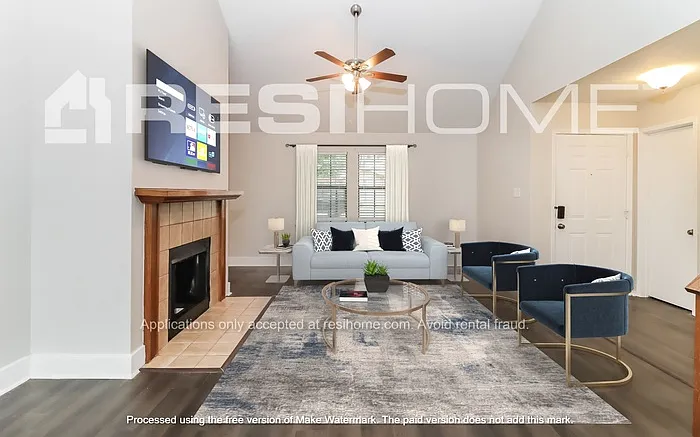 3 bed, 2.5 bath, 1450 sqft, $2,000 — Photo 4
