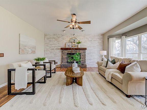 3rd image of 140 Park Ridge Dr