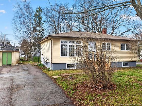 2nd image of 263 Whitepine Rd