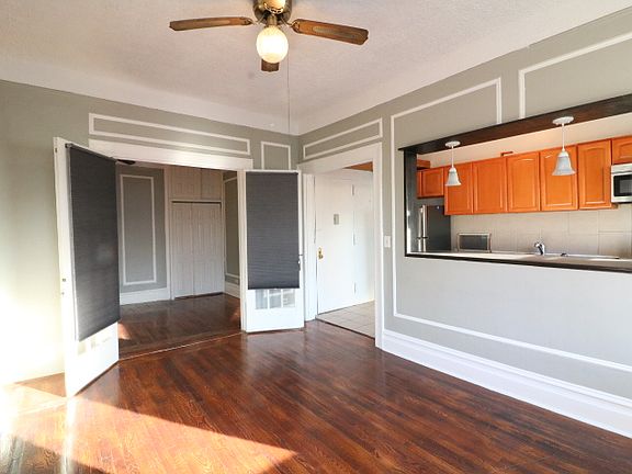 4th image of 374 W 46th St APT 4W