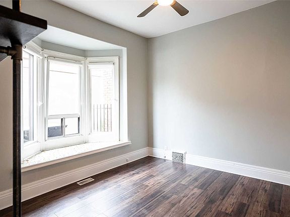 5th image of 1156 Bloor St W