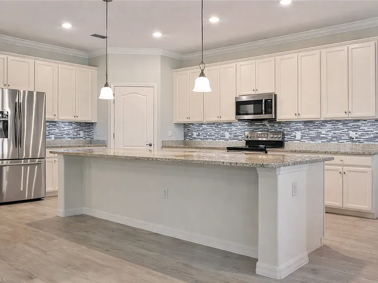 10736 Essex Square Blvd — Photo 6
