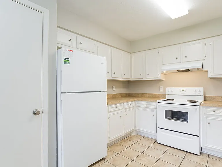 2707 Skelton Dr — Photo 5