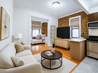 322 E 74th St APT 3C, New York, NY 10021