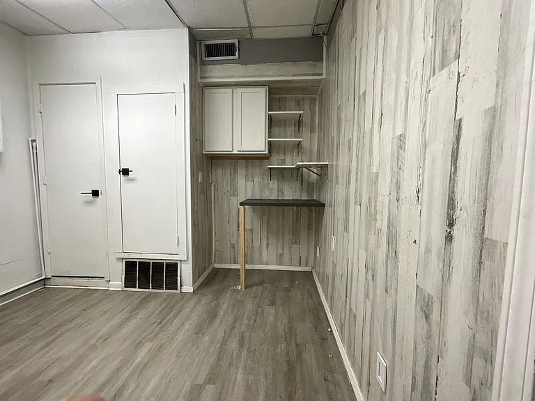 143 W Dallas St #1 — Photo 6