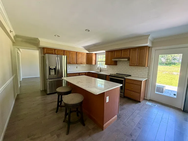 Kitchen left view