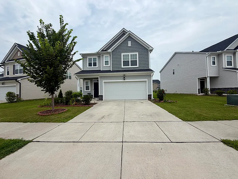 1605 Trembley Park Dr — Photo 1
