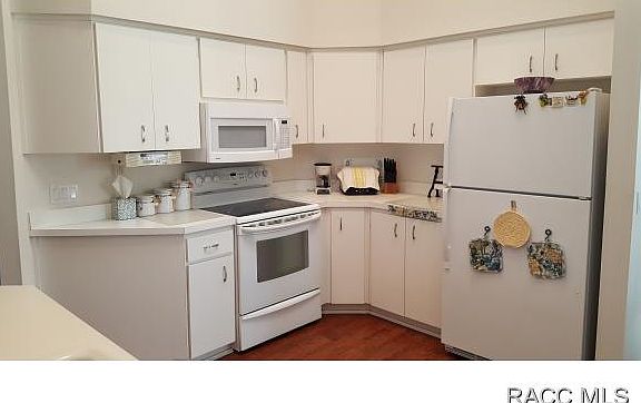 5th image of 6126 N Silver Palm Way