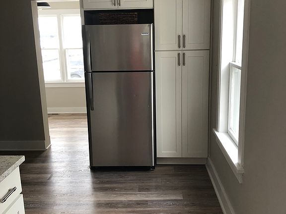 3rd image of 740 Westover St