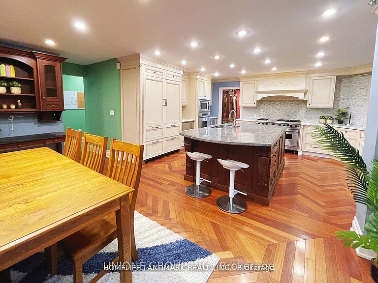 2415 Jarvis St #B5 — Photo 10