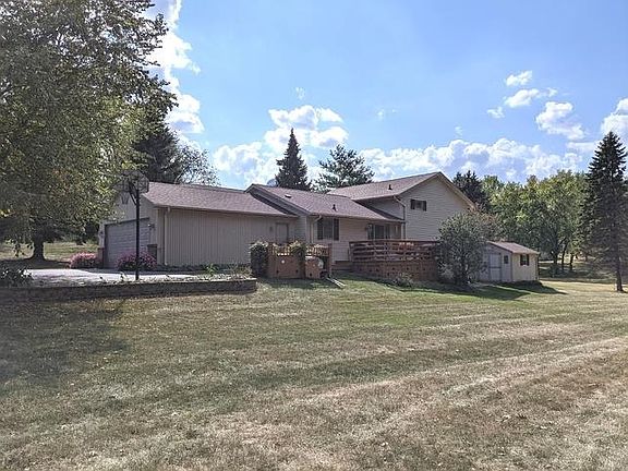 3rd image of 684 Dover Ct