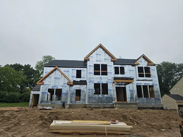 2463 Bent Grass Dr, Beavercreek, OH 45431