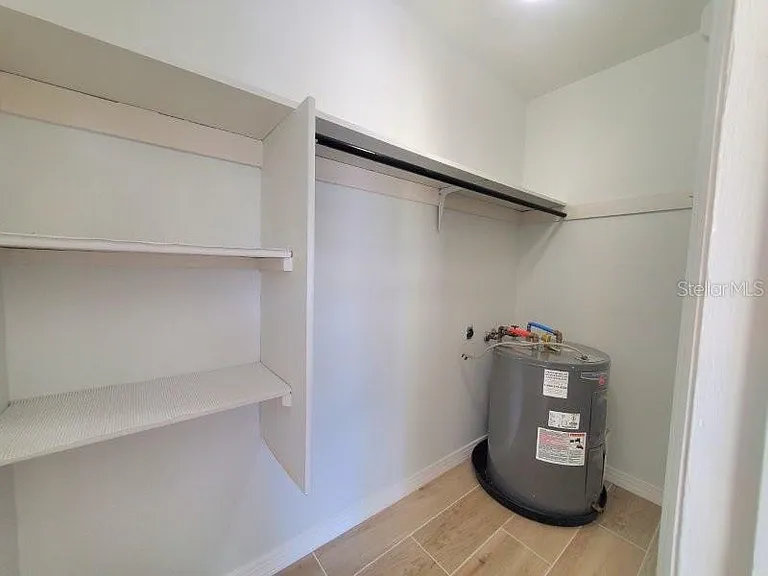 461 W Marion Ave #B — Photo 7