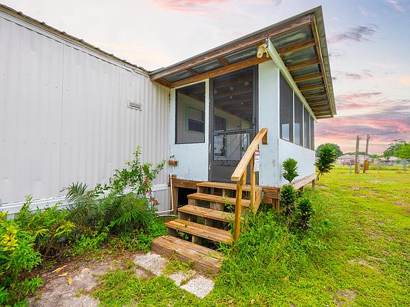 2nd image of 2050 SE 25th Drive
