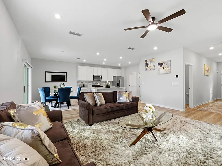 14742 Cashew Ave — Photo 9