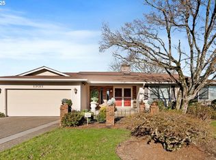 13011 NE Stanton St, Portland, OR 97230