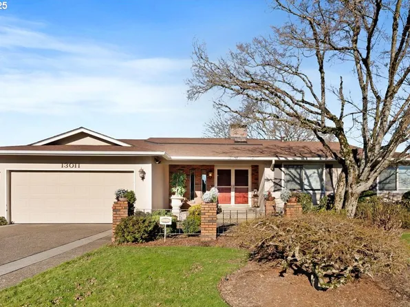 13011 NE Stanton St, Portland, OR 97230