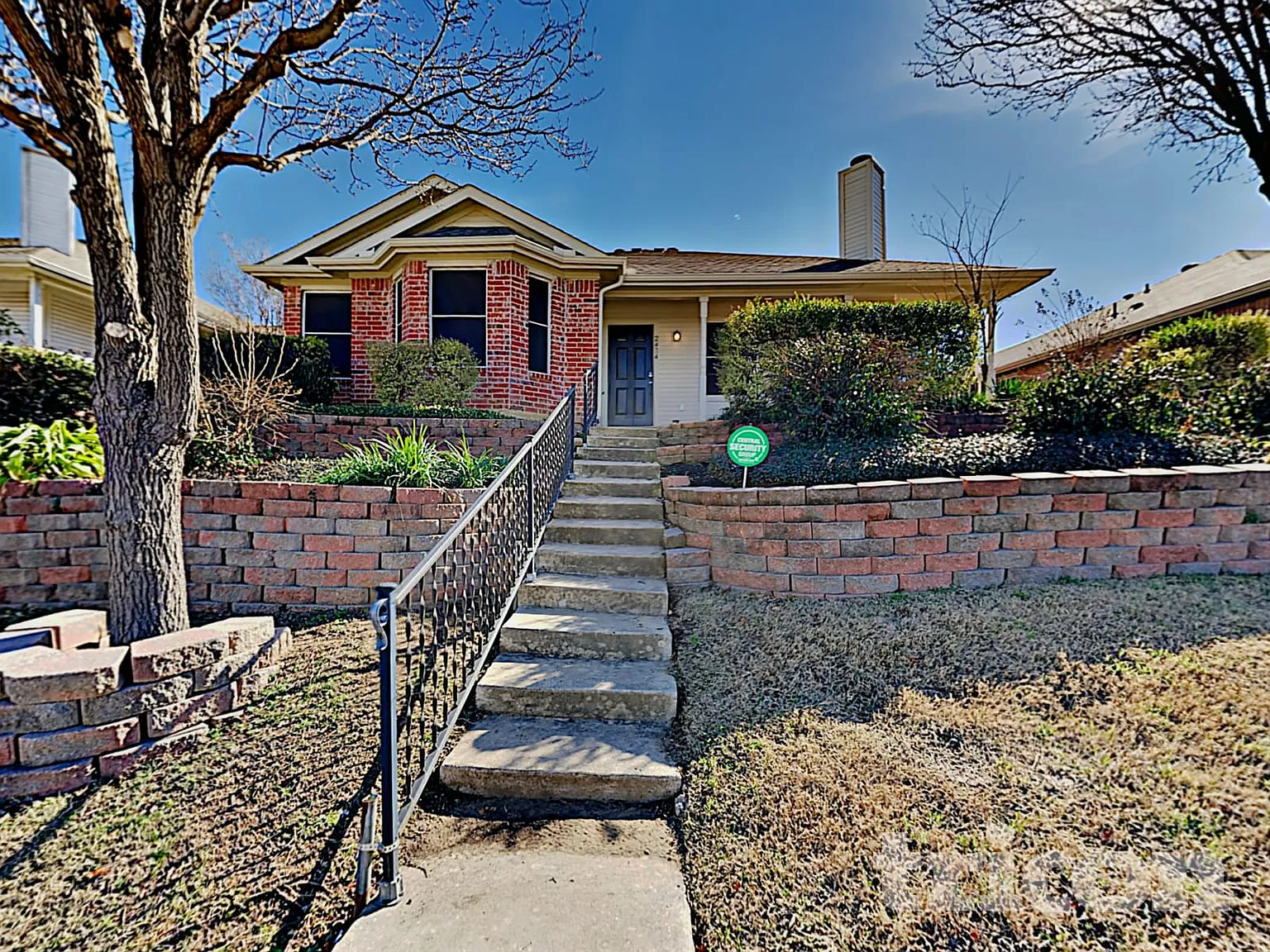 2414 Portland Drive Arlington TX — Photo 2