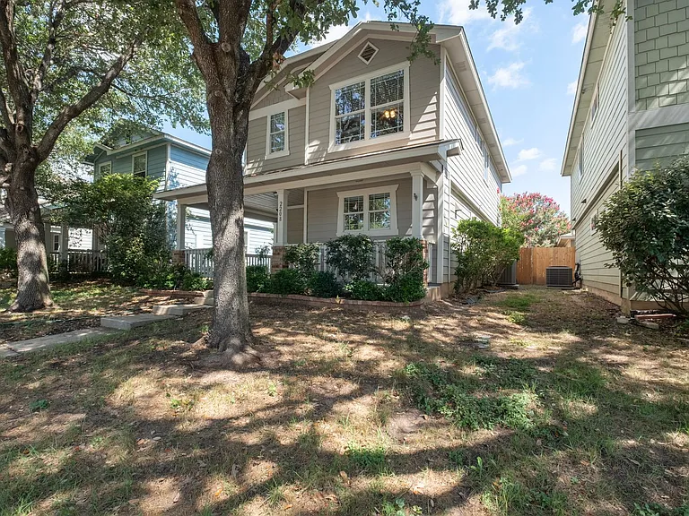 2208 Melissa Oaks Ln — Photo 2