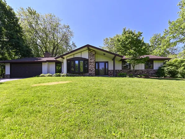 S37W26961 Genesee ROAD, Waukesha, WI 53189
