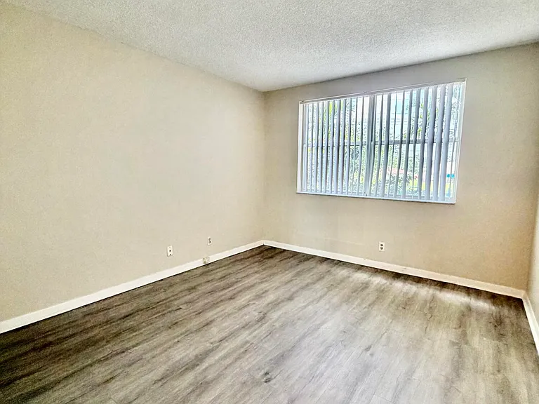8781 Wiles Rd #203 — Photo 8