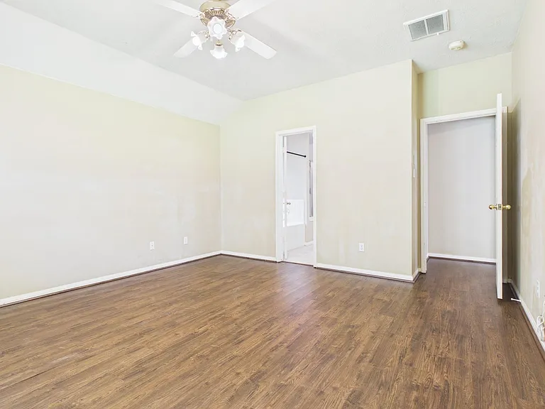 3914 Cyril Dr — Photo 15
