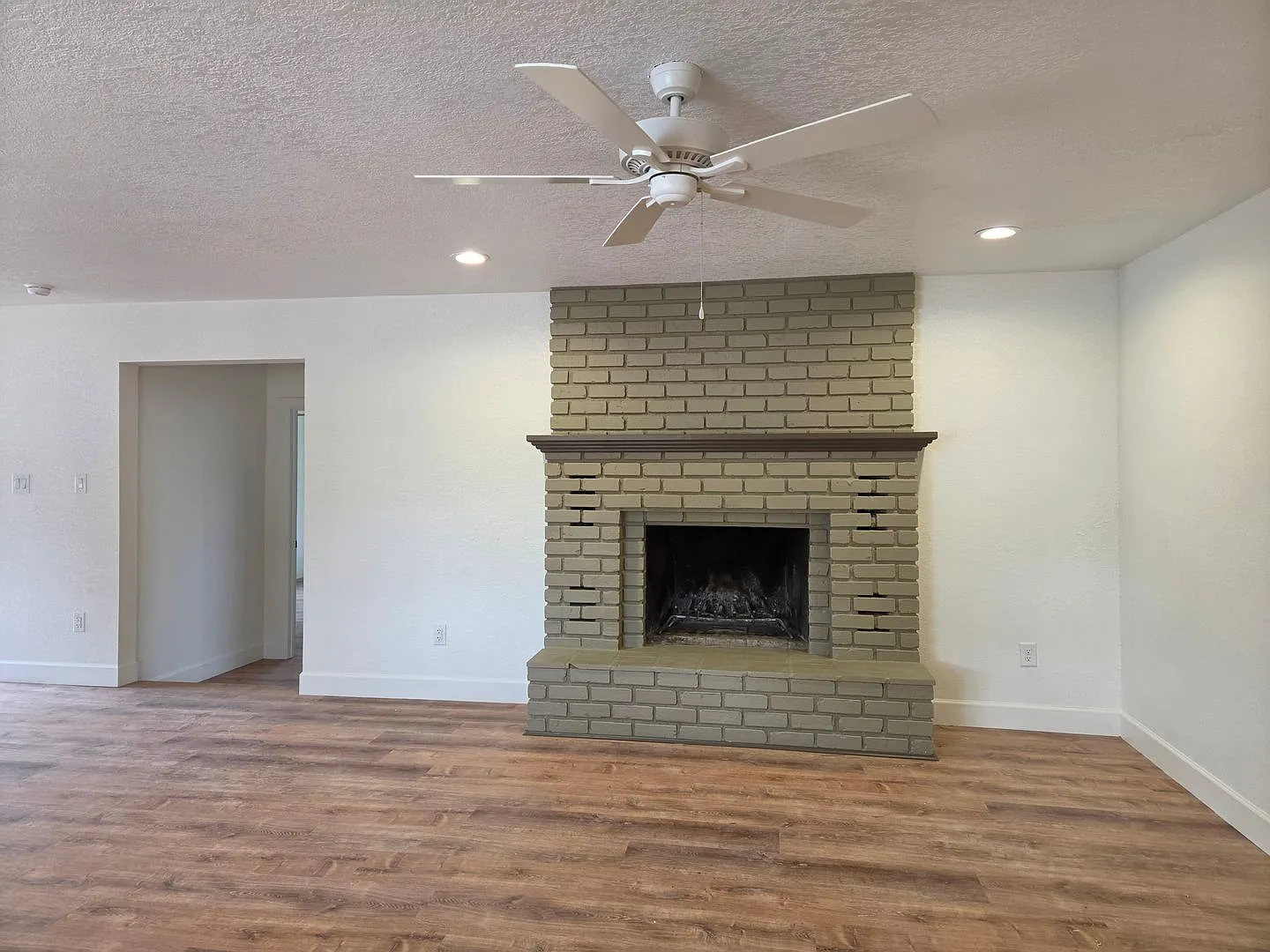 Fully Remodeled Three Bedroom Home! — Photo 2