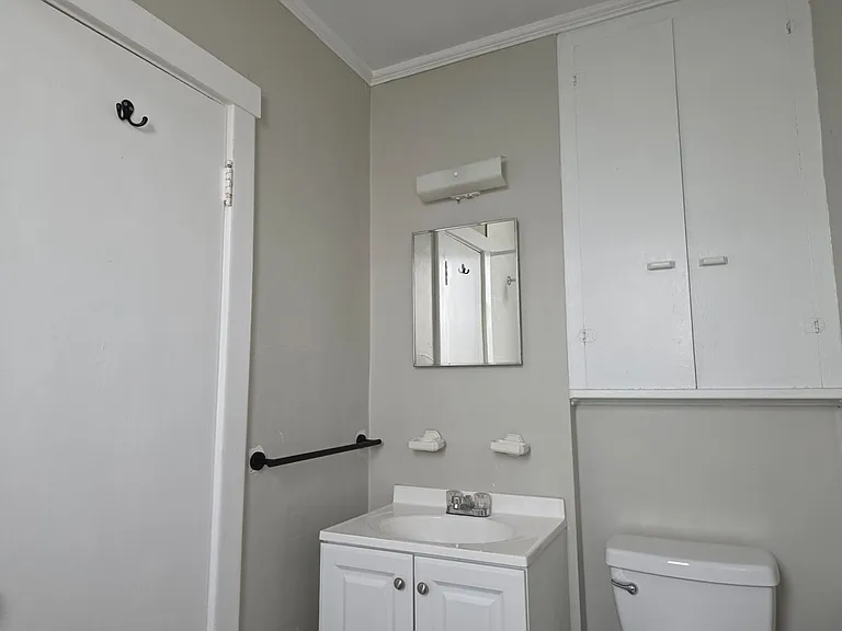 747 Maryland Ave — Photo 16