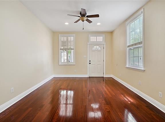 3rd image of 4708 Banks St