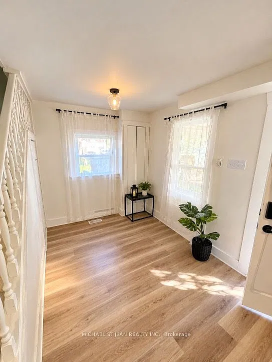 3 bed, $2,300 — Photo 4