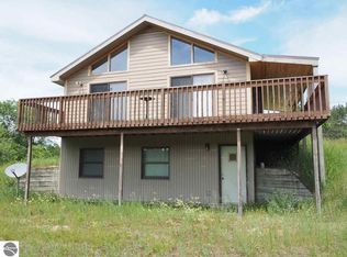 92 N Thompsonville Rd, Beulah, MI 49617