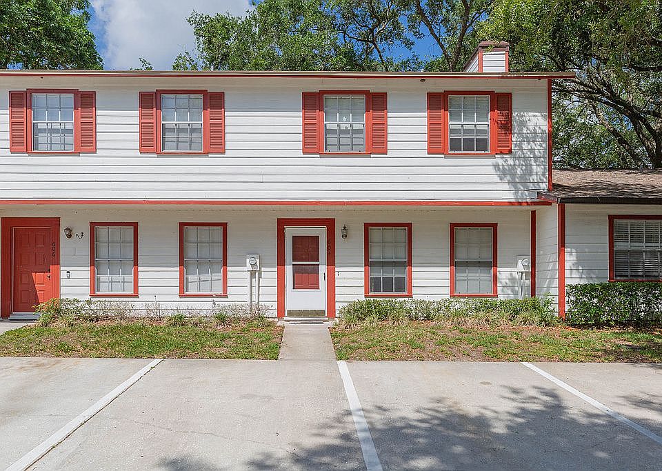 1st image of 604 Ole Plantation Dr